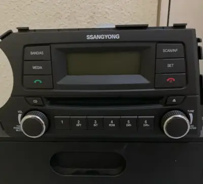 Radio de auto SsangYong - miniatura 1