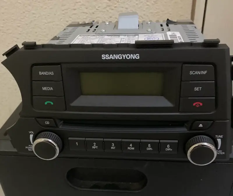 Radio de auto SsangYong - 2