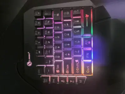 Teclado gaming retroiluminado - miniatura 1