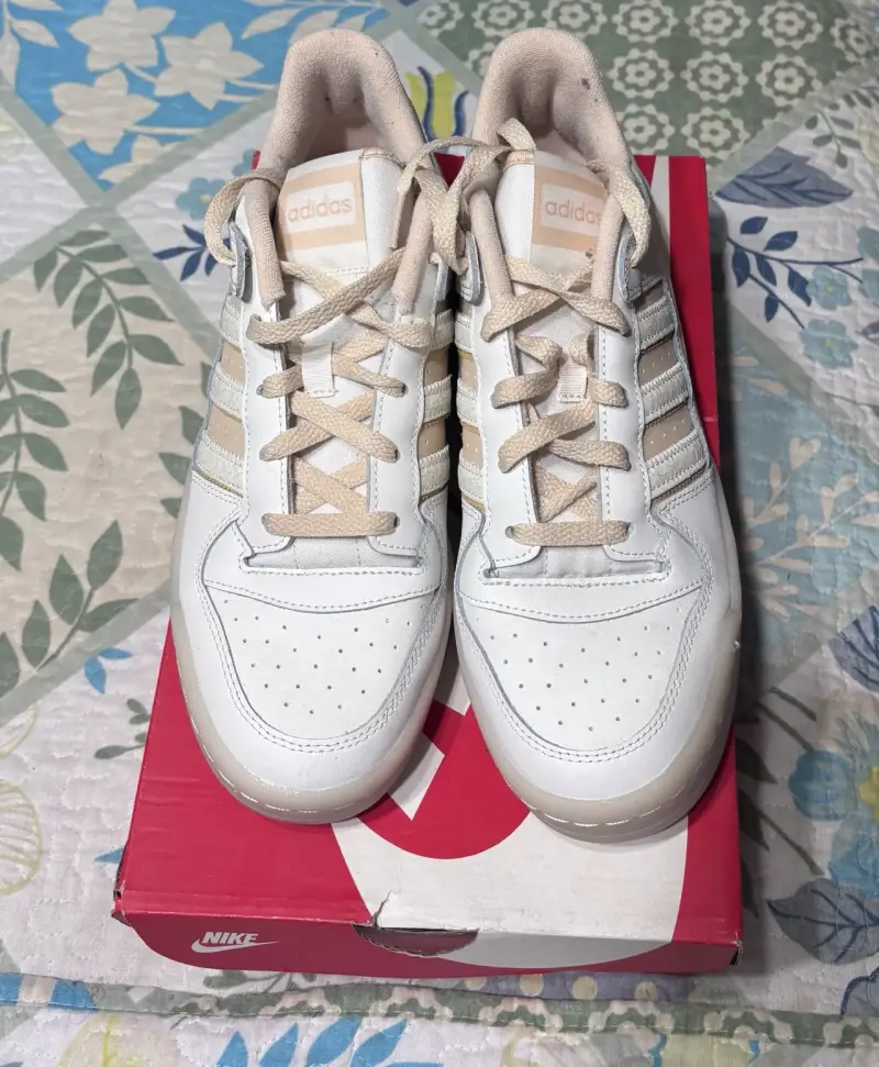 Zapatillas Adidas blancas - 1