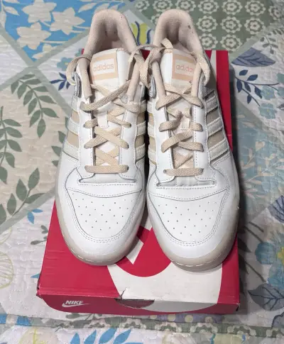 Zapatillas Adidas blancas - miniatura 1