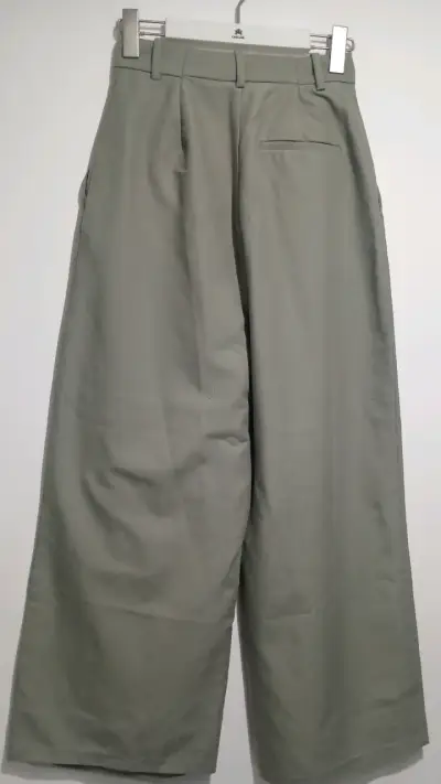 Pantalones anchos verde oliva - miniatura 2