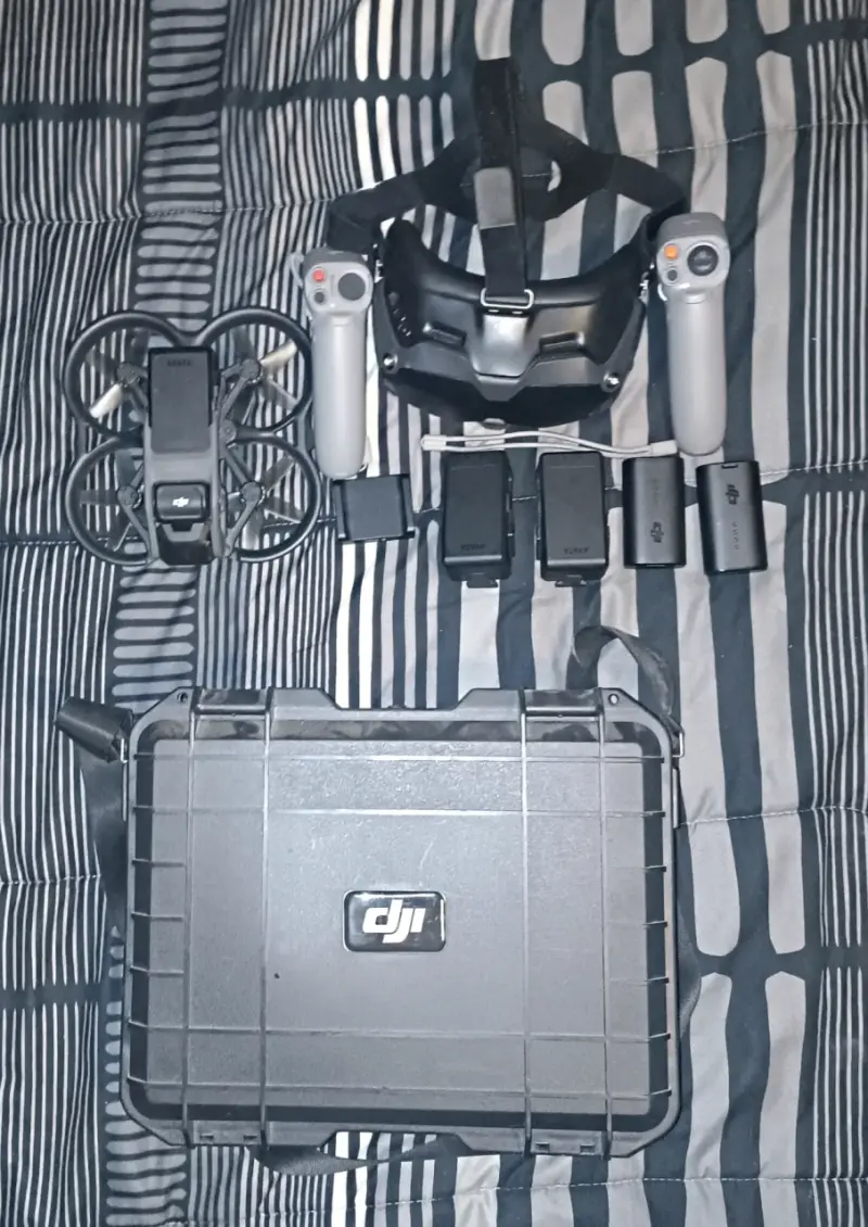 Dron DJI Avata Fly More Combo - 1