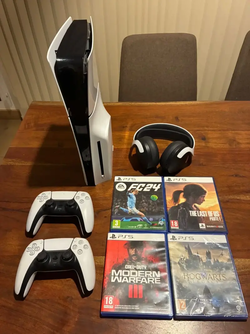 Consola PS5 con accesorios y juegos - 1