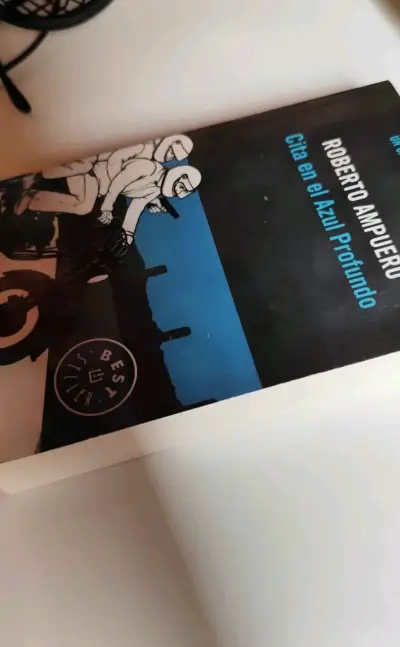 Libro Cita en el Azul Profundo - miniatura 2