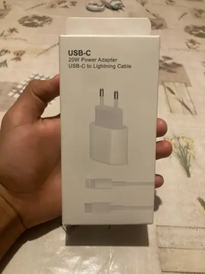 Adaptador USB-C 20W nuevo - miniatura 1
