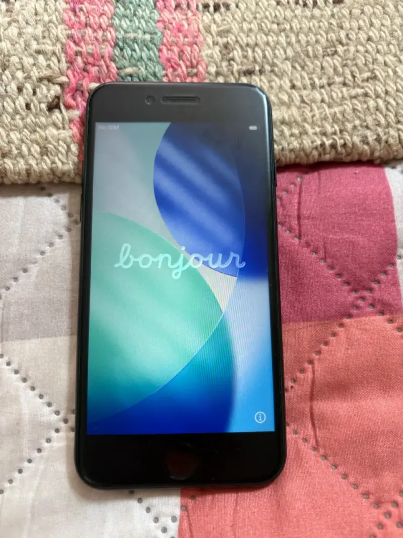 iPhone SE segunda generación negro 64GB - 4