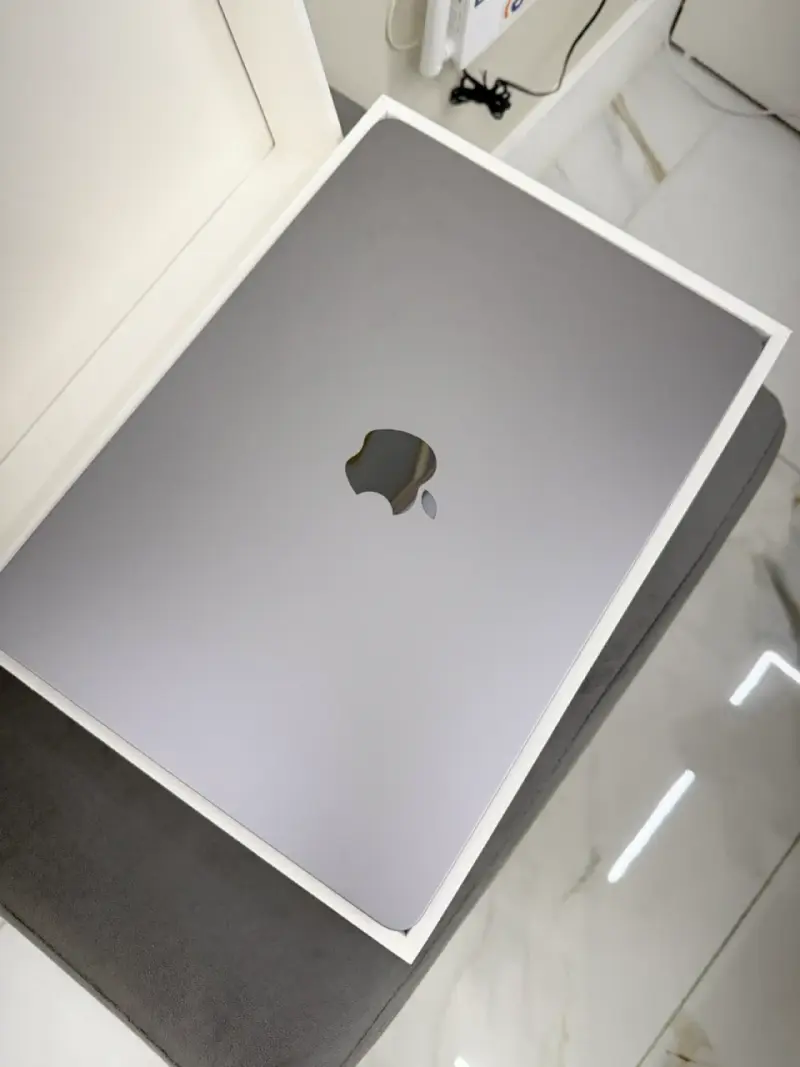 Apple MacBook Air M2