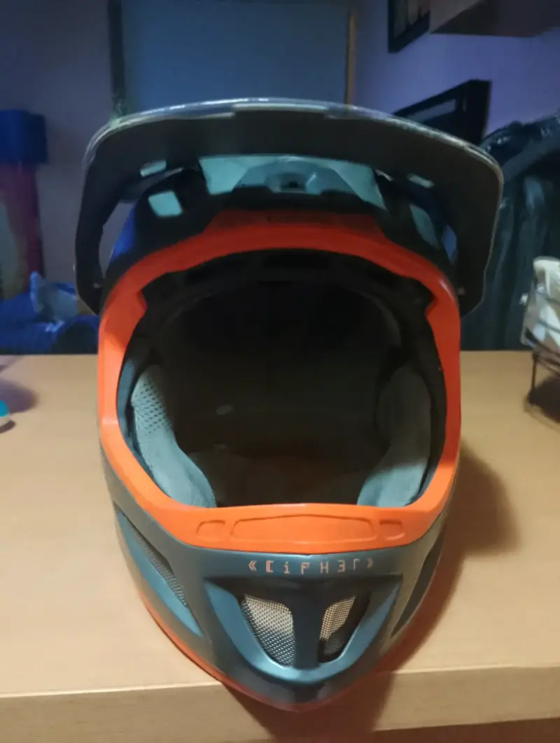 Casco integral ciclismo gris y naranja - 3