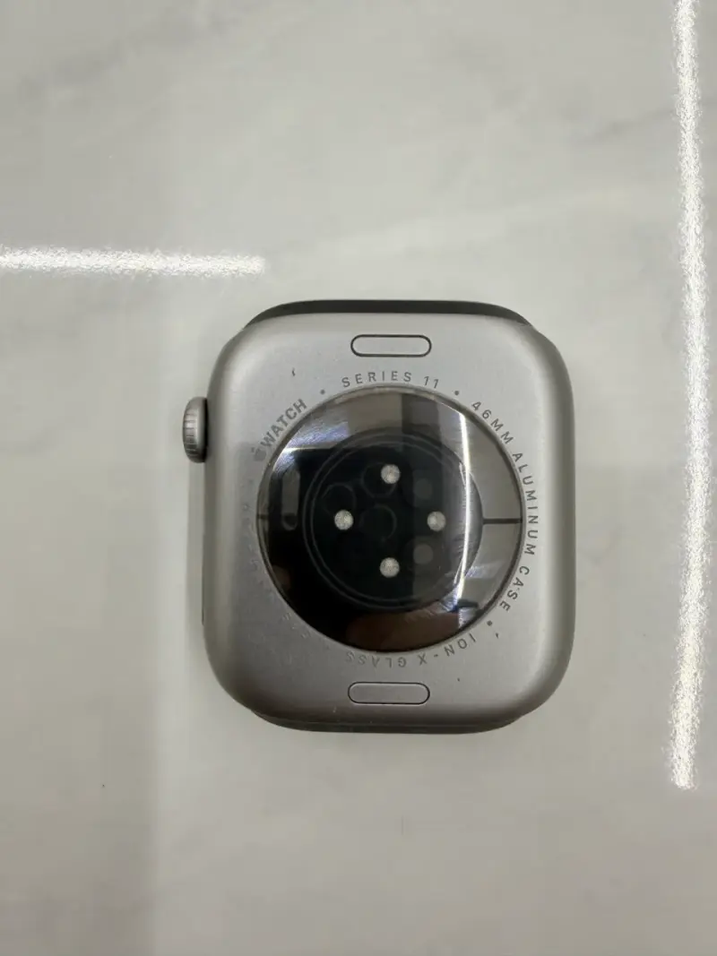 Apple Watch series 11, 46 mm - 2
