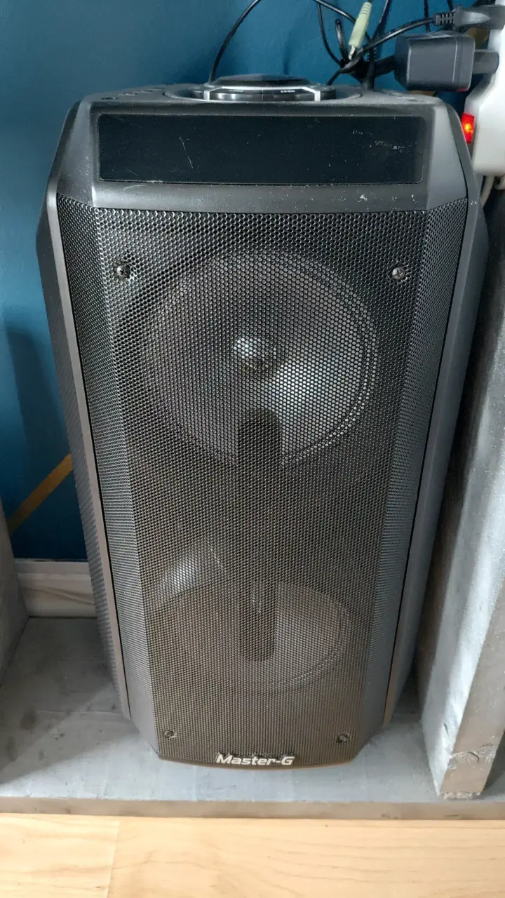 Parlante Master-G negro
