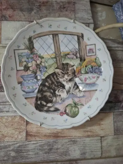 Plato decorativo con gatito - miniatura 4