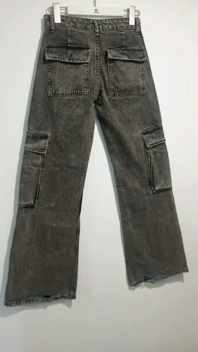 Pantalones cargo gris oscuro - miniatura 2