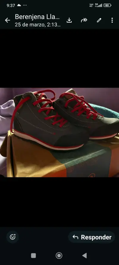 Botines negros con cordones rojos - miniatura 1