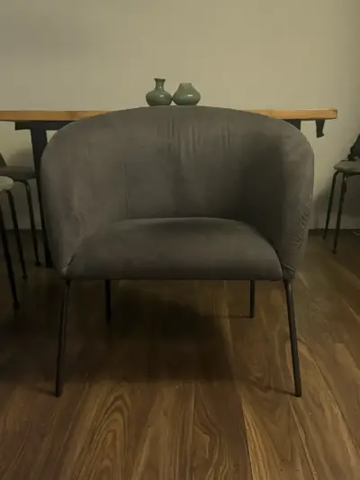 Sillón gris moderno - miniatura 2
