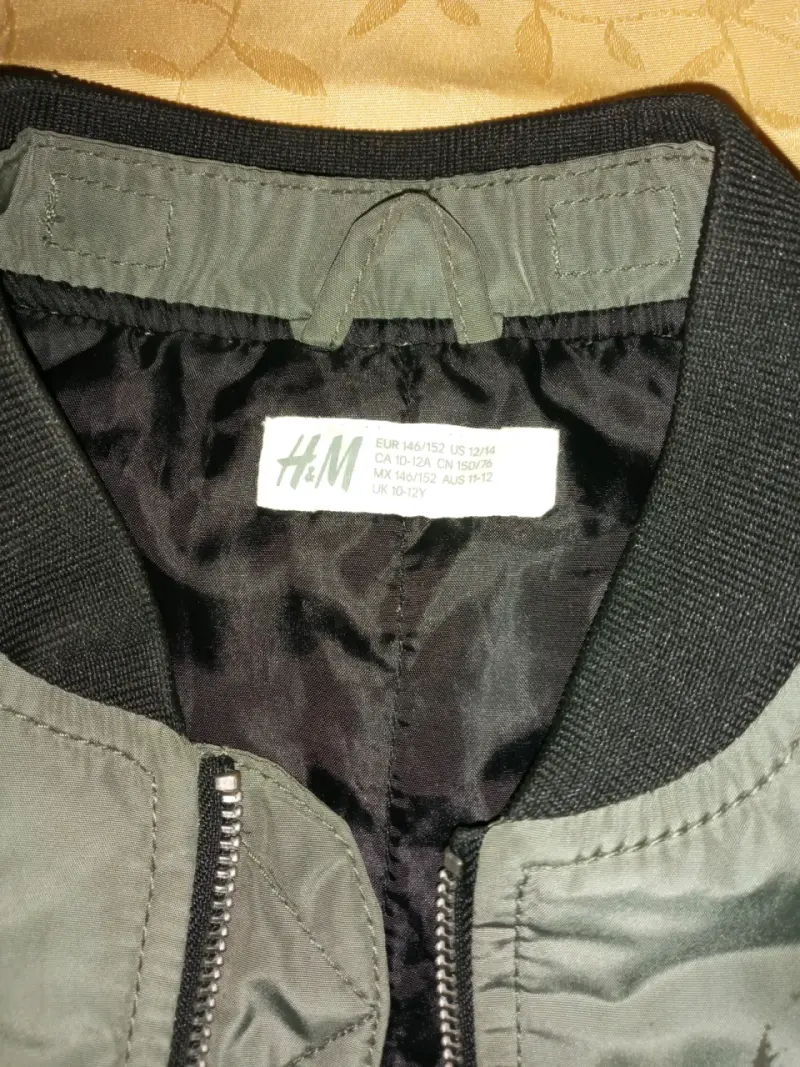 Chaqueta bomber verde H&M - 2