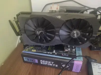 Tarjeta gráfica ASUS ROG utilizada - miniatura 1