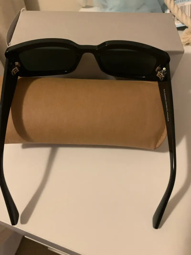 Lentes de sol negros RB con estuche - 2