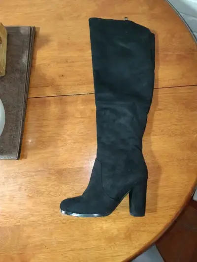 Botas taco alto negras - miniatura 1