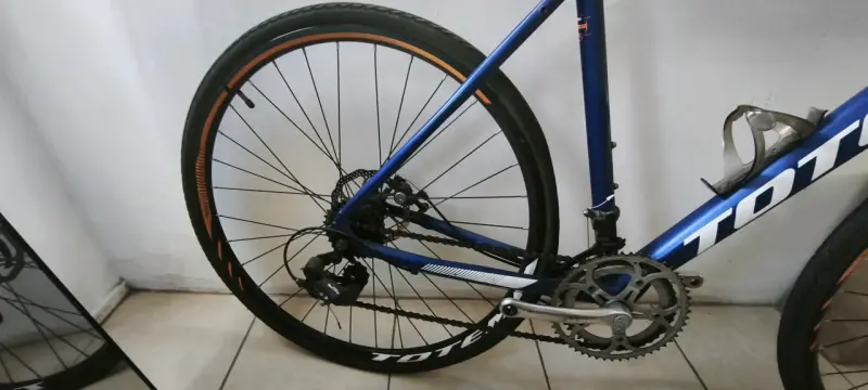 Bicicleta de carretera Totem azul - 4
