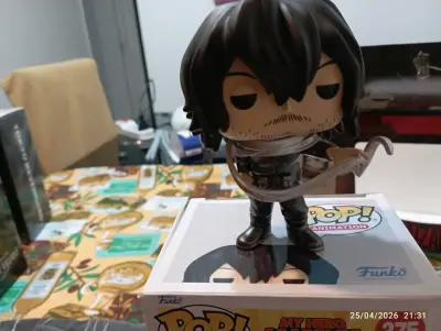 Polera y figura de colección - miniatura 4