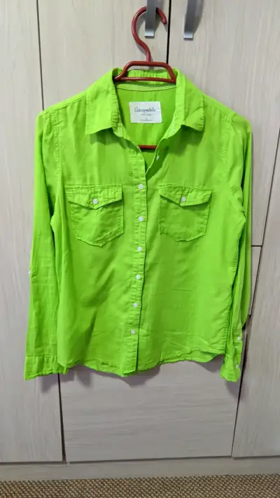 Blusa verde estilo casual S - miniatura 1