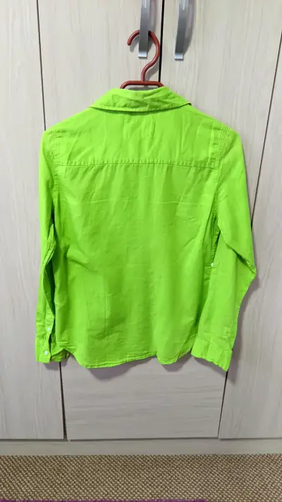 Blusa verde estilo casual S - miniatura 2