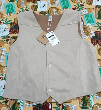Chaleco beige sin mangas - miniatura 1
