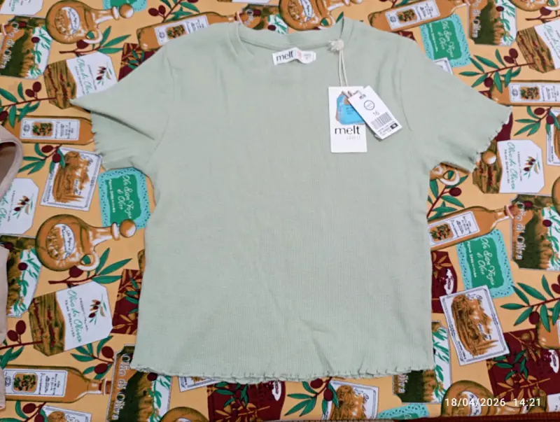 Chaleco beige sin mangas - 4
