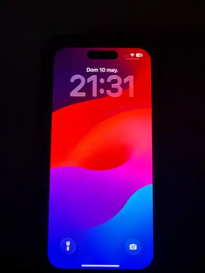iPhone 15 en buen estado, 87% batería - miniatura 5