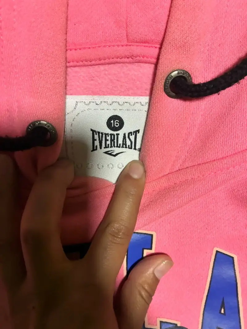 Polerón rosado con capucha Everlast - 2