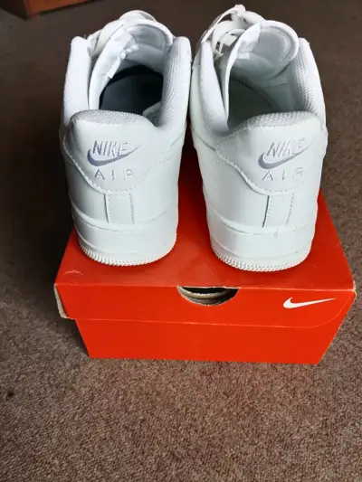 Zapatillas blancas clásicas - miniatura 3