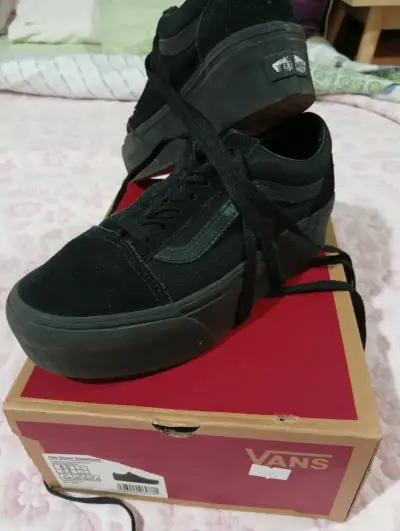 Zapatillas Vans negra Plataforma - miniatura 2