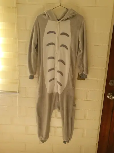 Pijama enterito gris con capucha - miniatura 3