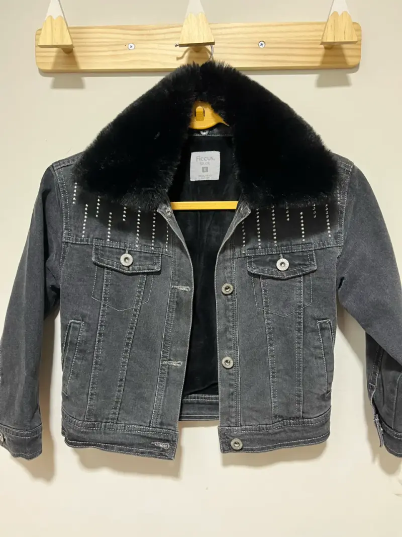 Chaqueta jeans con cuello de pelo - 1