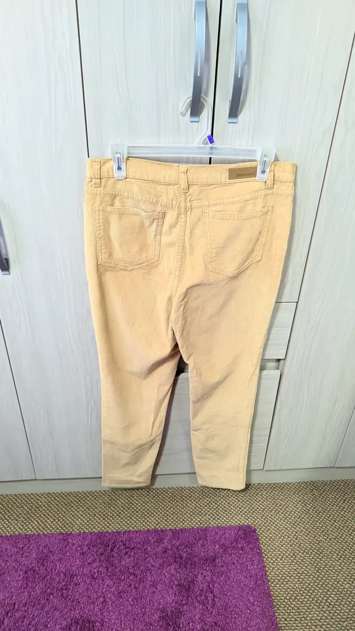 Pantalones beige de mujer cotelé 40 - 2