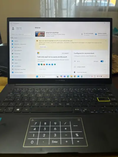 Laptop ASUS VivoBook negra - miniatura 1