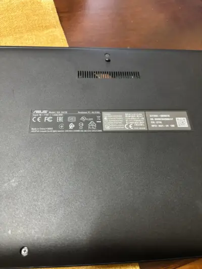Laptop ASUS VivoBook negra - miniatura 2