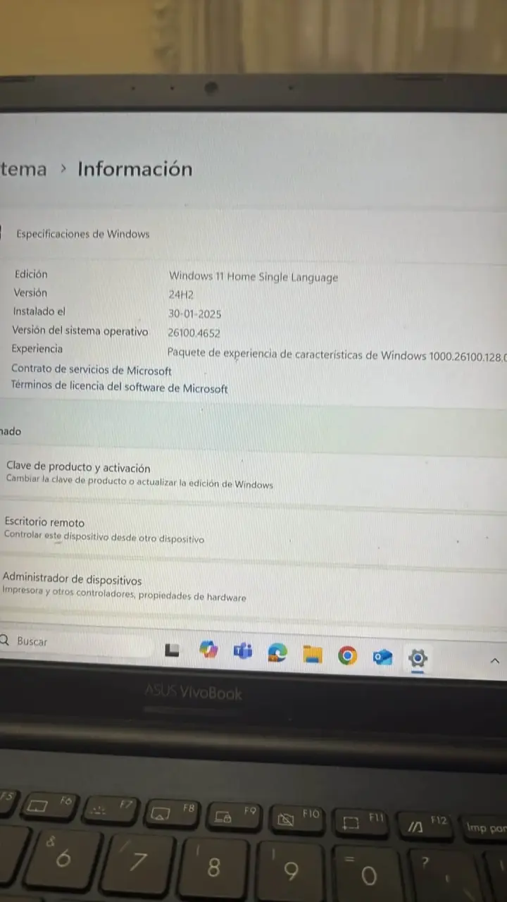 Laptop ASUS VivoBook negra - 3