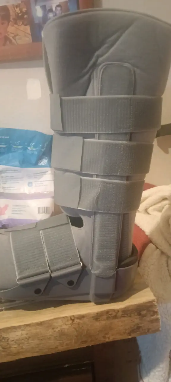 Bota ortopédica gris con velcro - 2