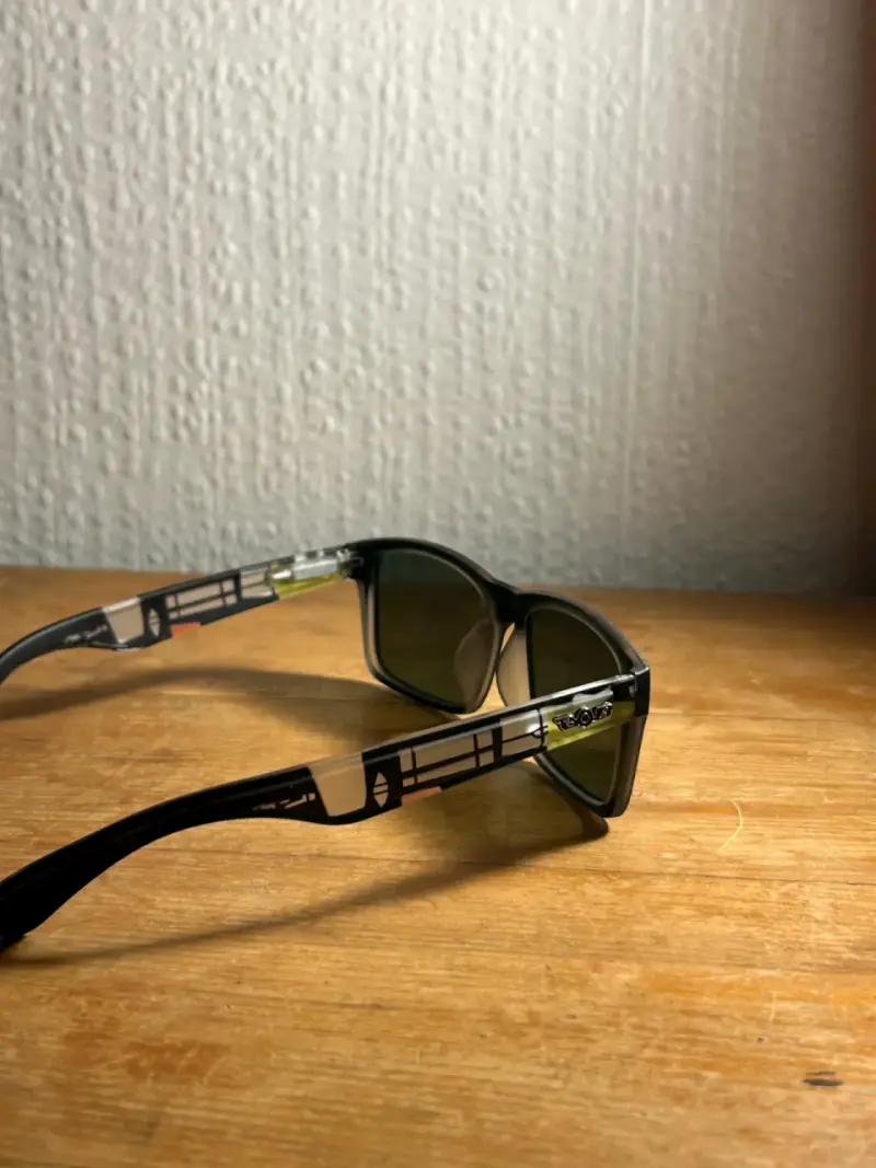 Lentes de sol negros BOS - 3