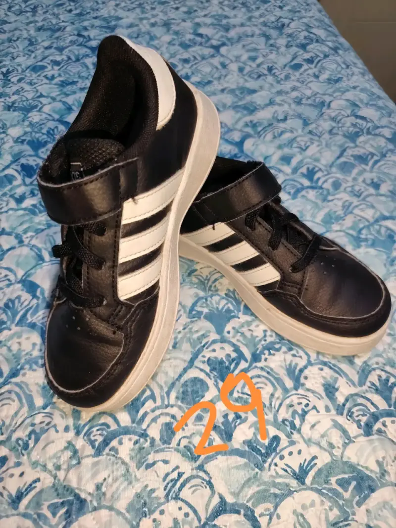 Zapatillas deportivas Adidas negras talla 29