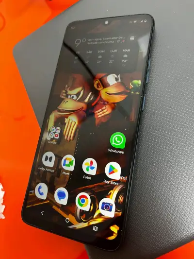 Celular Motorola g06 con funda - miniatura 4
