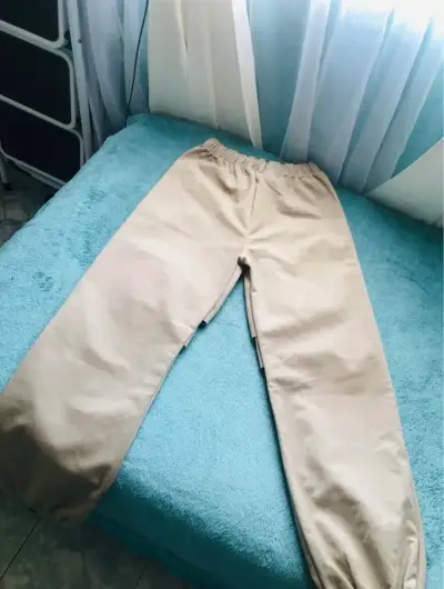 Pantalones cargo beige - miniatura 2