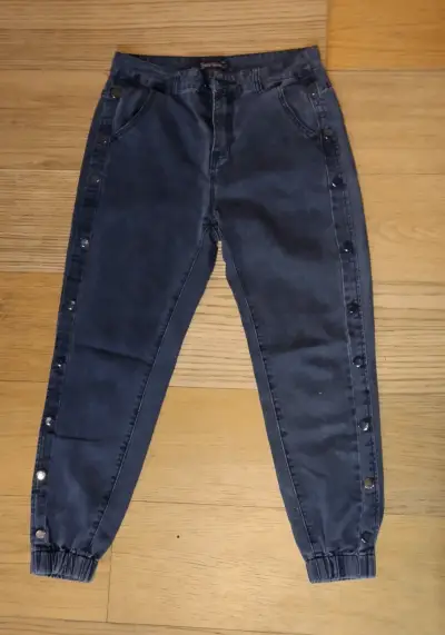 Jeans, jardinera, pantalón para nieve y conjunto - miniatura 2