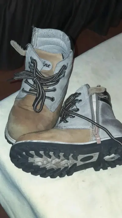 Botines de cuero gris y marrón - miniatura 2
