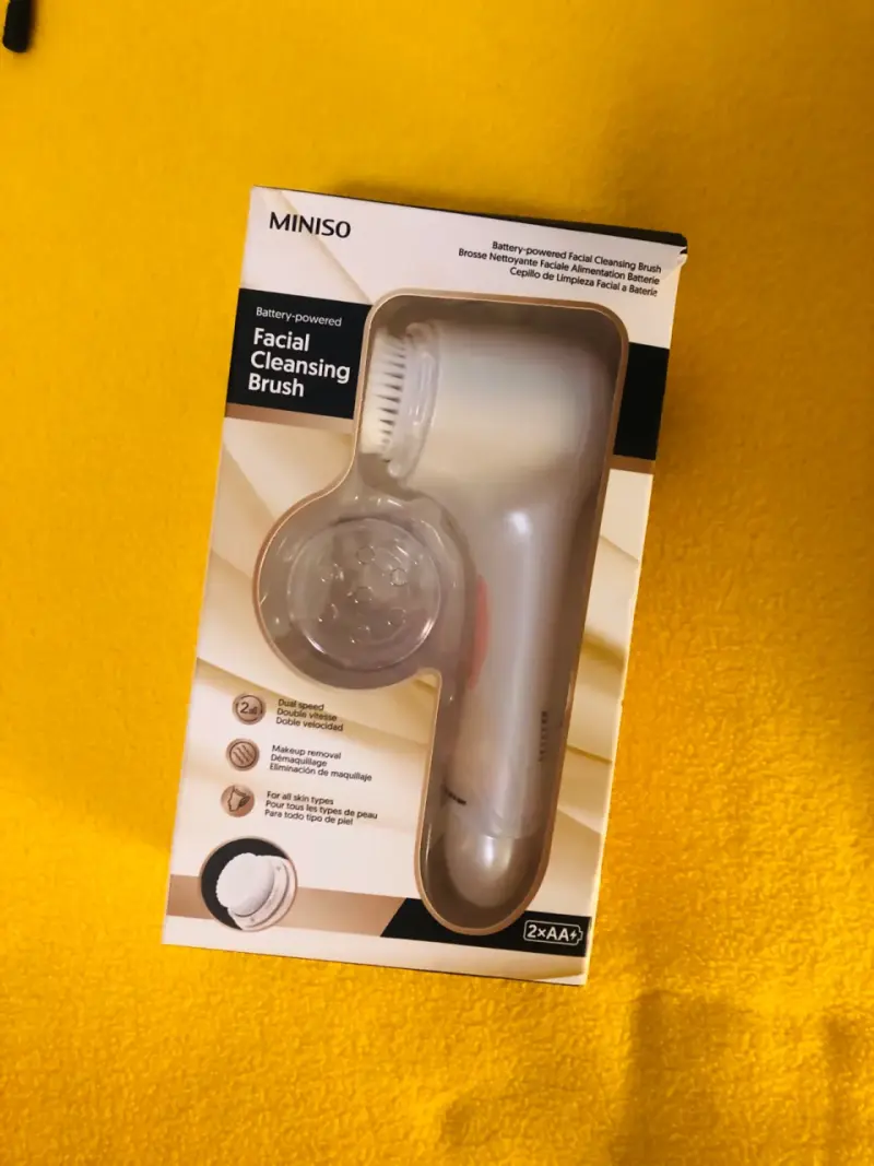 Cepillo facial Miniso a pilas