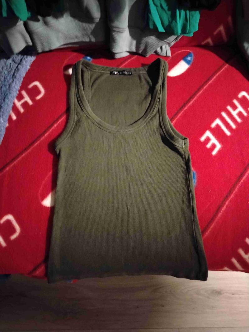Polera corta verde zara - 1