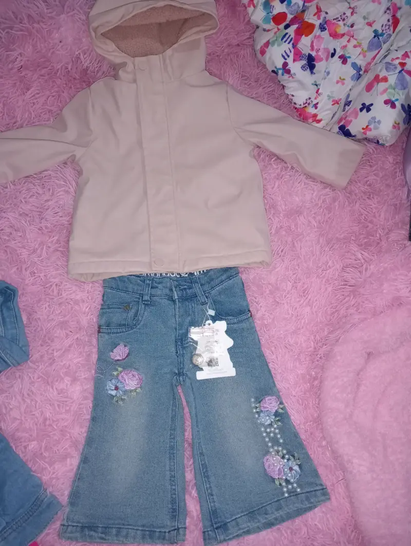 Set chaqueta y jeans niña - 4
