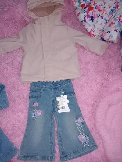 Set chaqueta y jeans niña - miniatura 4